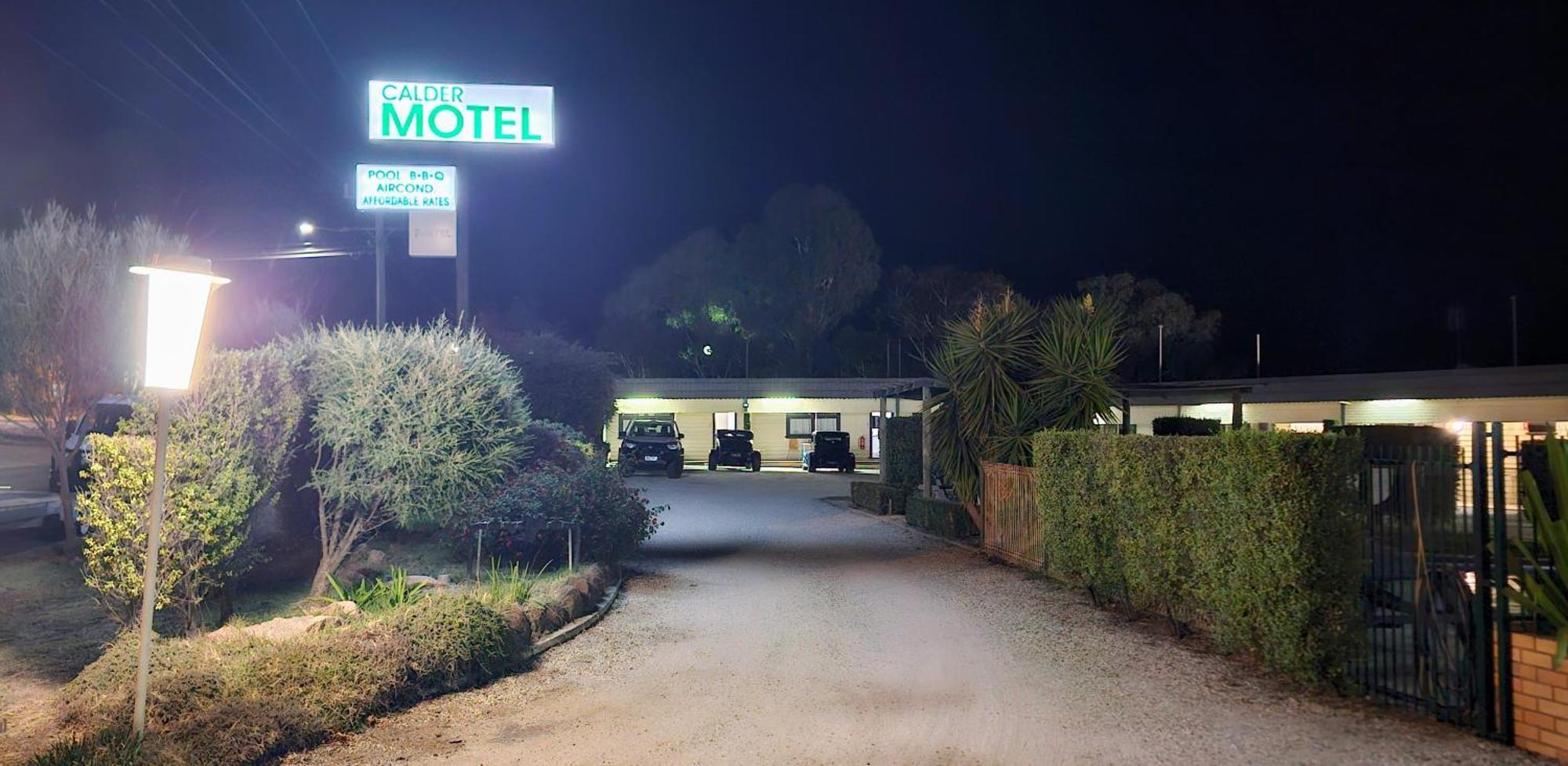 Calder Family Motel Бендиго Екстериор снимка