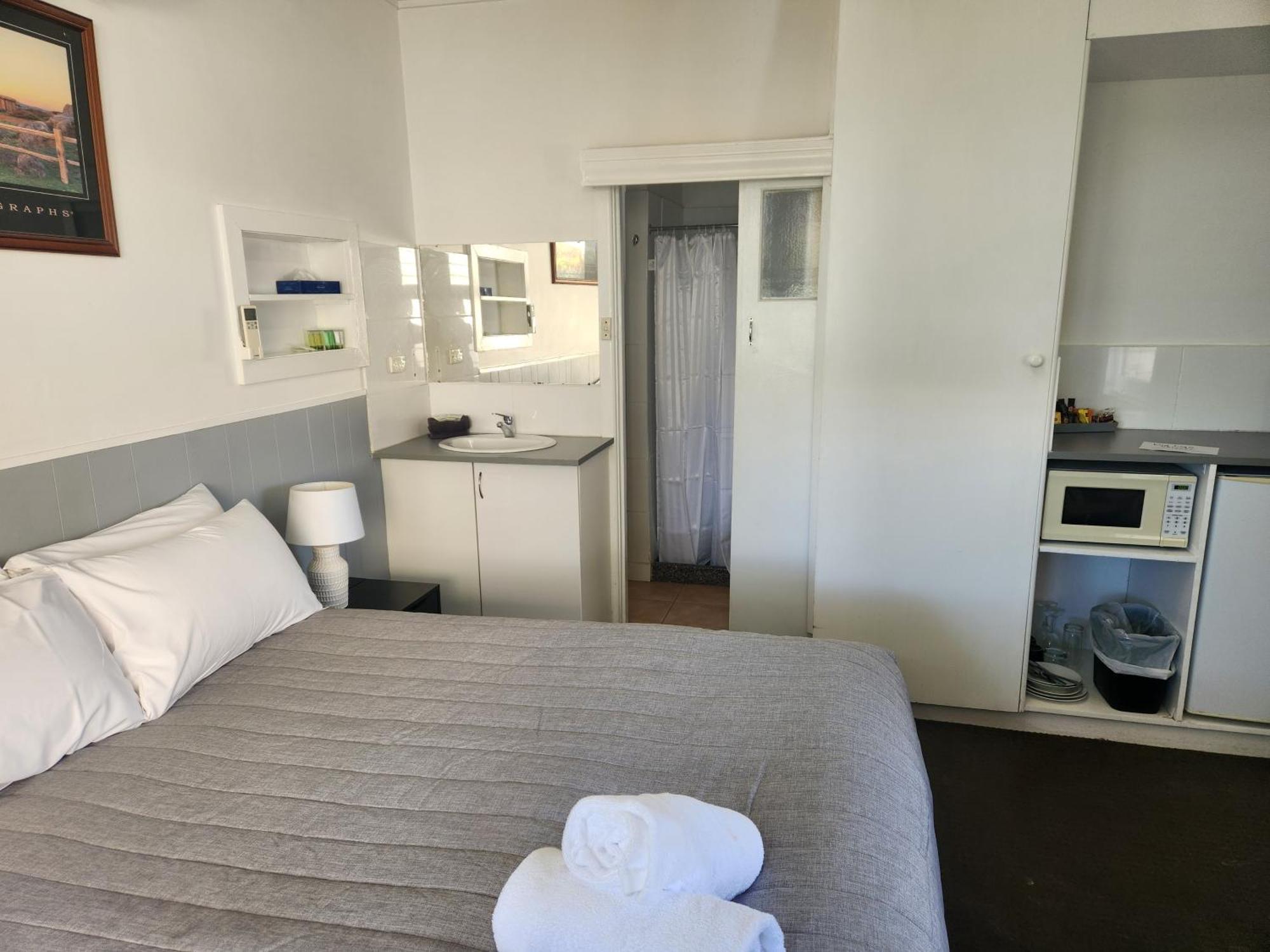 Calder Family Motel Бендиго Екстериор снимка