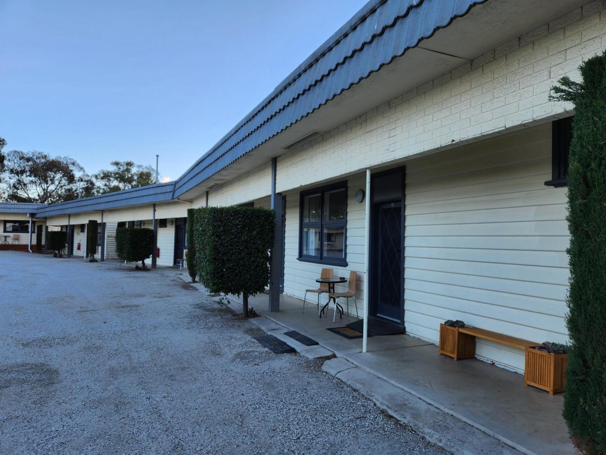 Calder Family Motel Бендиго Екстериор снимка