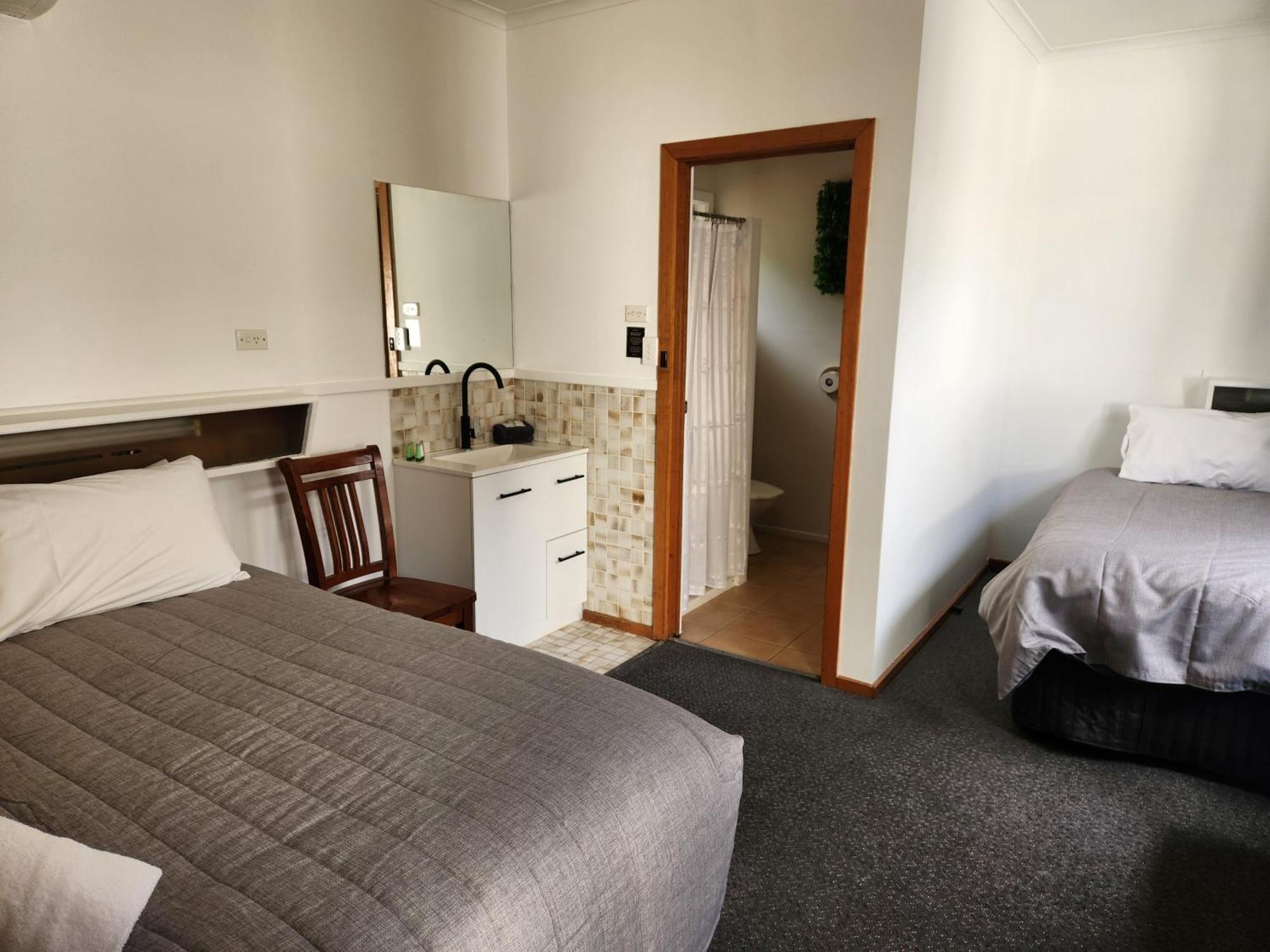 Calder Family Motel Бендиго Екстериор снимка