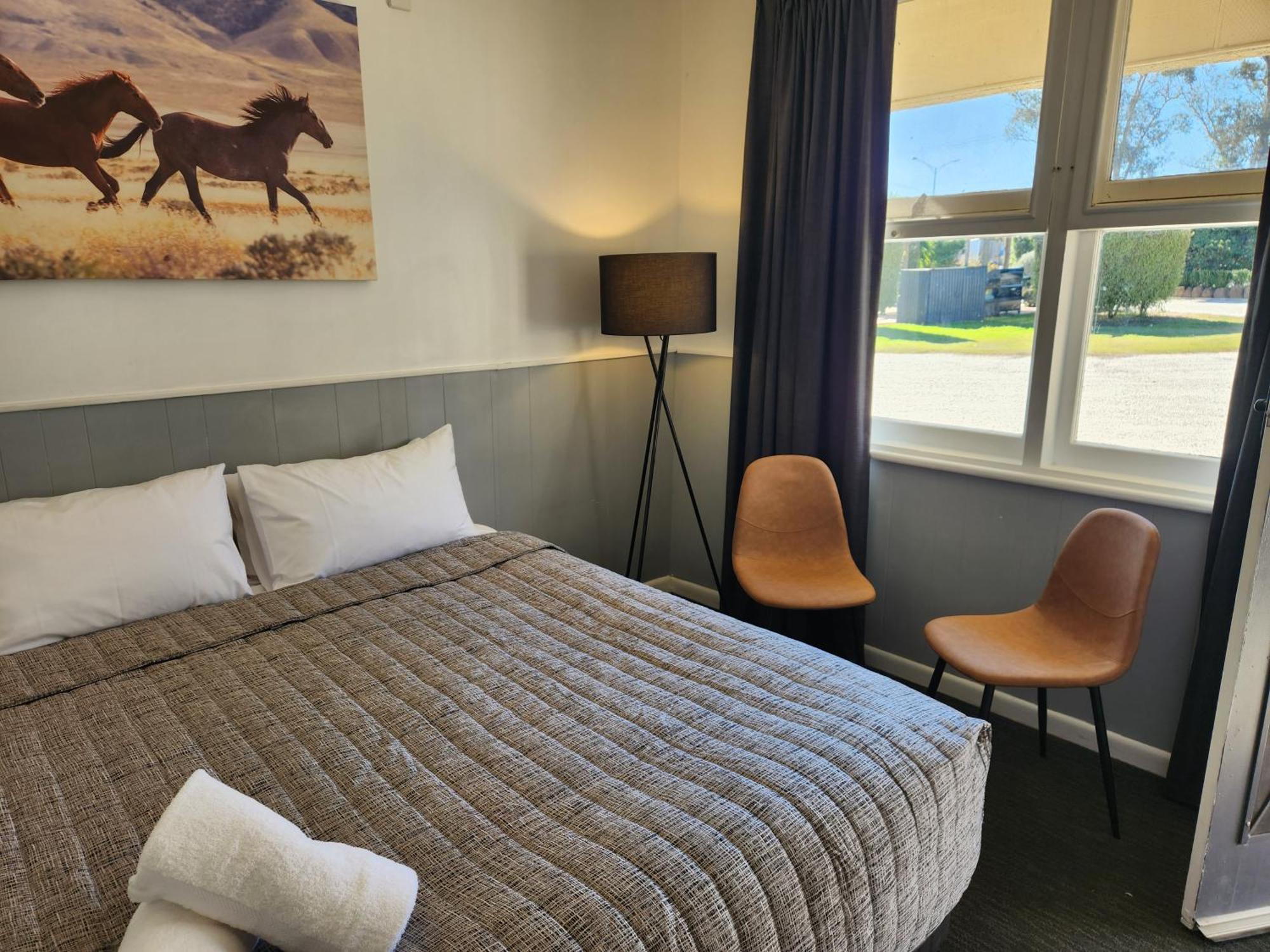 Calder Family Motel Бендиго Екстериор снимка