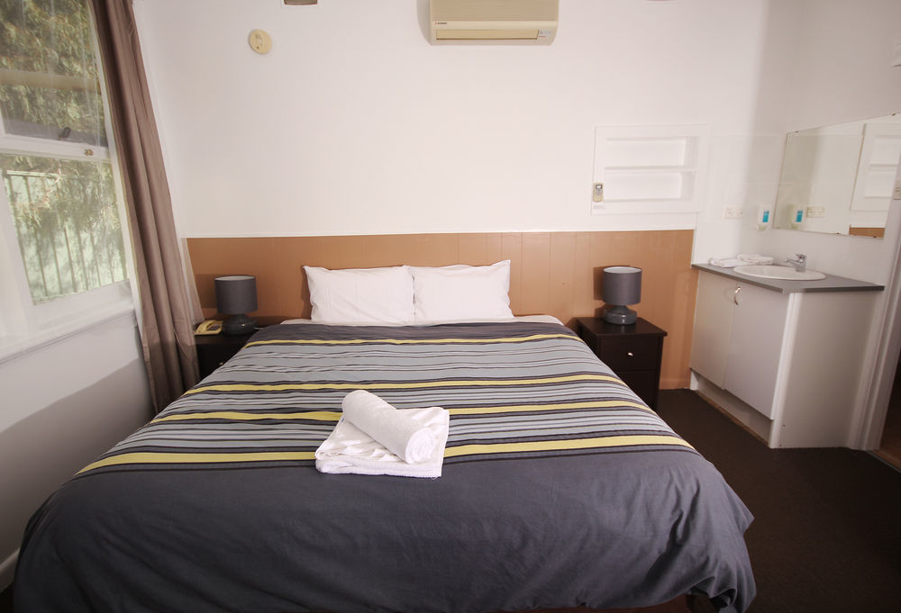 Calder Family Motel Бендиго Екстериор снимка
